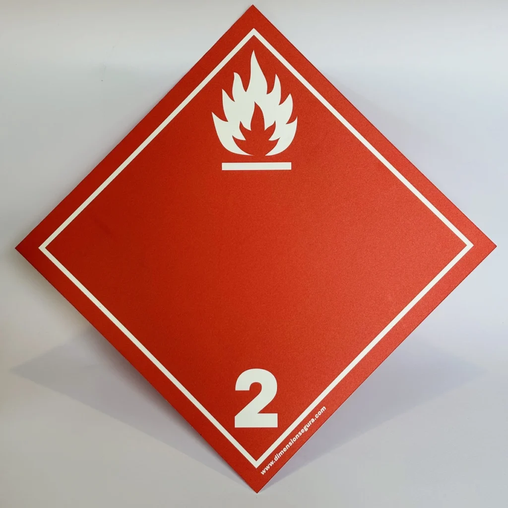 Foto frontal de cartel clase 2.1 como riesgo secundario