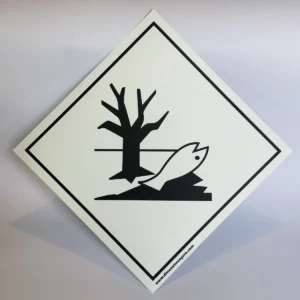 Foto frontal de cartel clase riesgo al medio ambiente